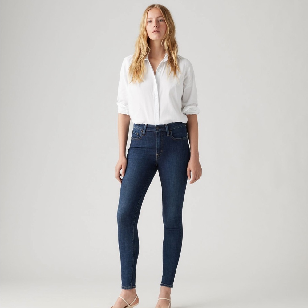 levi’s mid rise legging jean